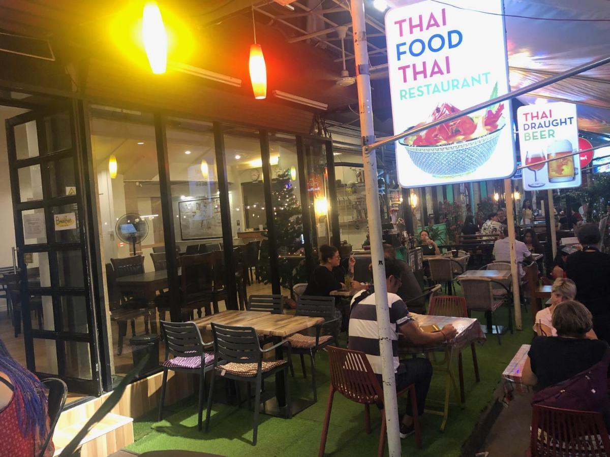 Glad Bangkok Hostel Bar & Restaurant Ngoại thất bức ảnh